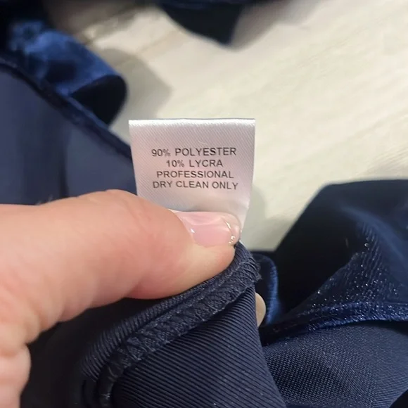 Petersyn Off The Shoulder Blue Velvet Top Size Medium - Picture 8 of 11